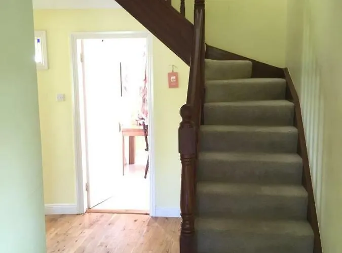 19 Westlands * Westport