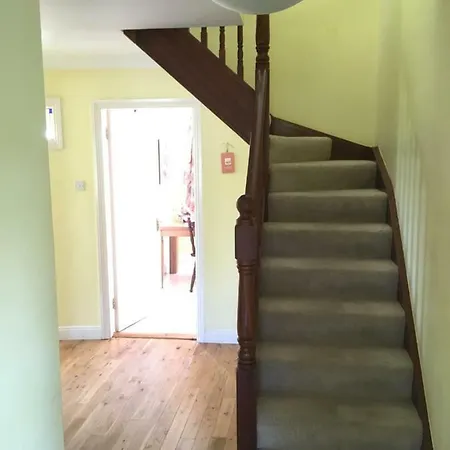 19 Westlands * Westport